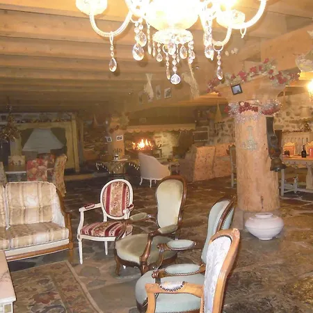 Le Francillon Nocleg ze śniadaniem 3*